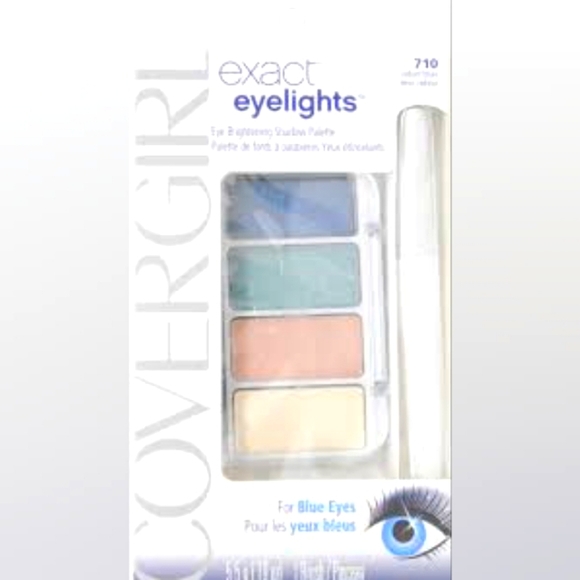 Covergirl Exact Eyelights Radiant Blues #710 Eyeshadow Palette ๐จ - Picture 10 of 10